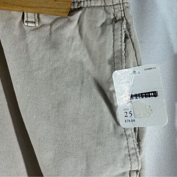 Free People Women’s Buttonfly Khakis in Beige NWT Size 25, 26 - Picture 7 of 7